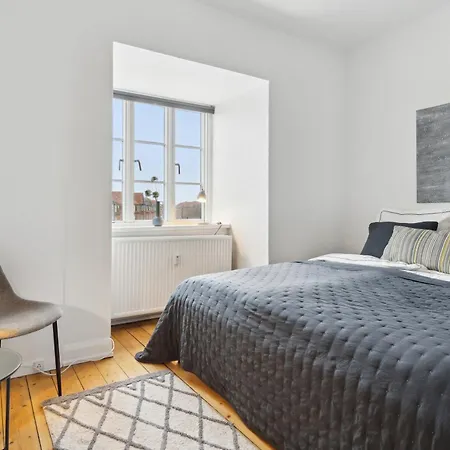 New Yorker 2 Bedroom Lejlighed Taet Pa Centrum آلبورغ