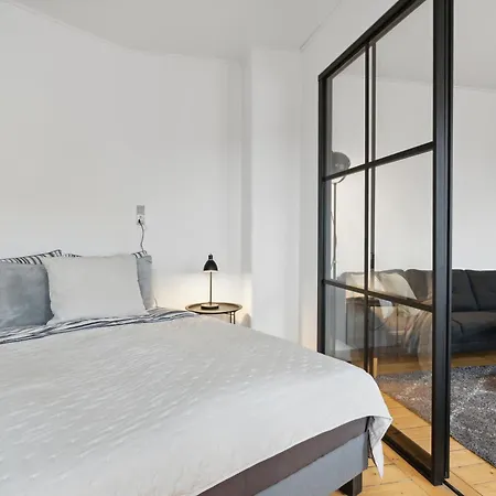 شقة New Yorker 2 Bedroom Lejlighed Taet Pa Centrum آلبورغ