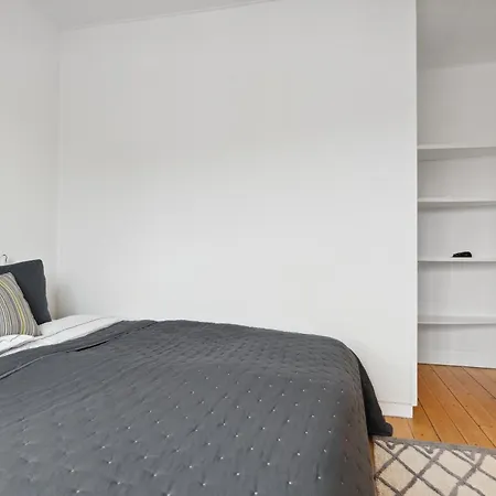 شقة New Yorker 2 Bedroom Lejlighed Taet Pa Centrum