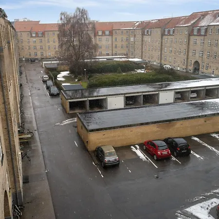 New Yorker 2 Bedroom Lejlighed Taet Pa Centrum شقة