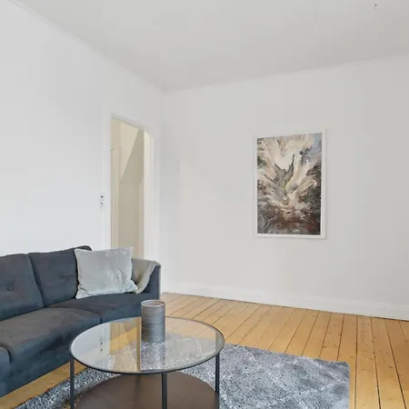 New Yorker 2 Bedroom Lejlighed Taet Pa Centrum