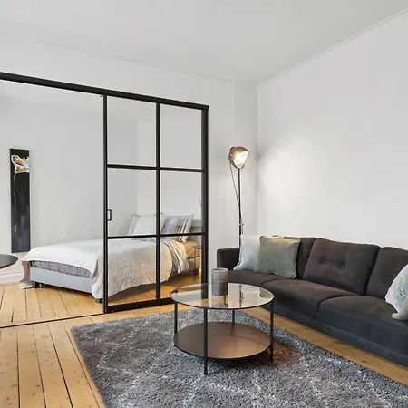 New Yorker 2 Bedroom Lejlighed Taet Pa Centrum Апартаменты *